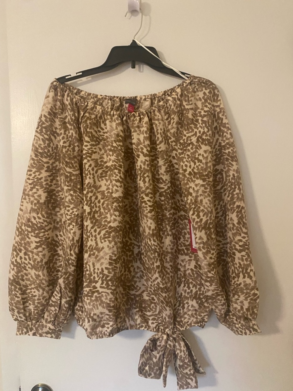 NWT Vince Camuto Taupe and Cream Printed Off-Shoulder Tie-Hem Blouse